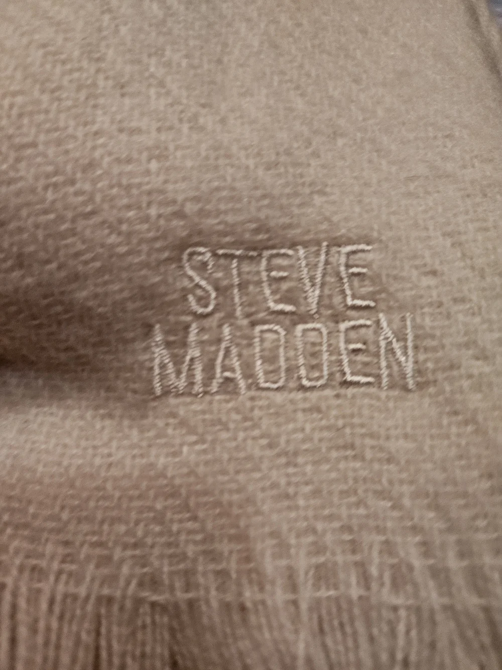 Steve Madden Light Beige Knit Scarf with Embroidered Logo
